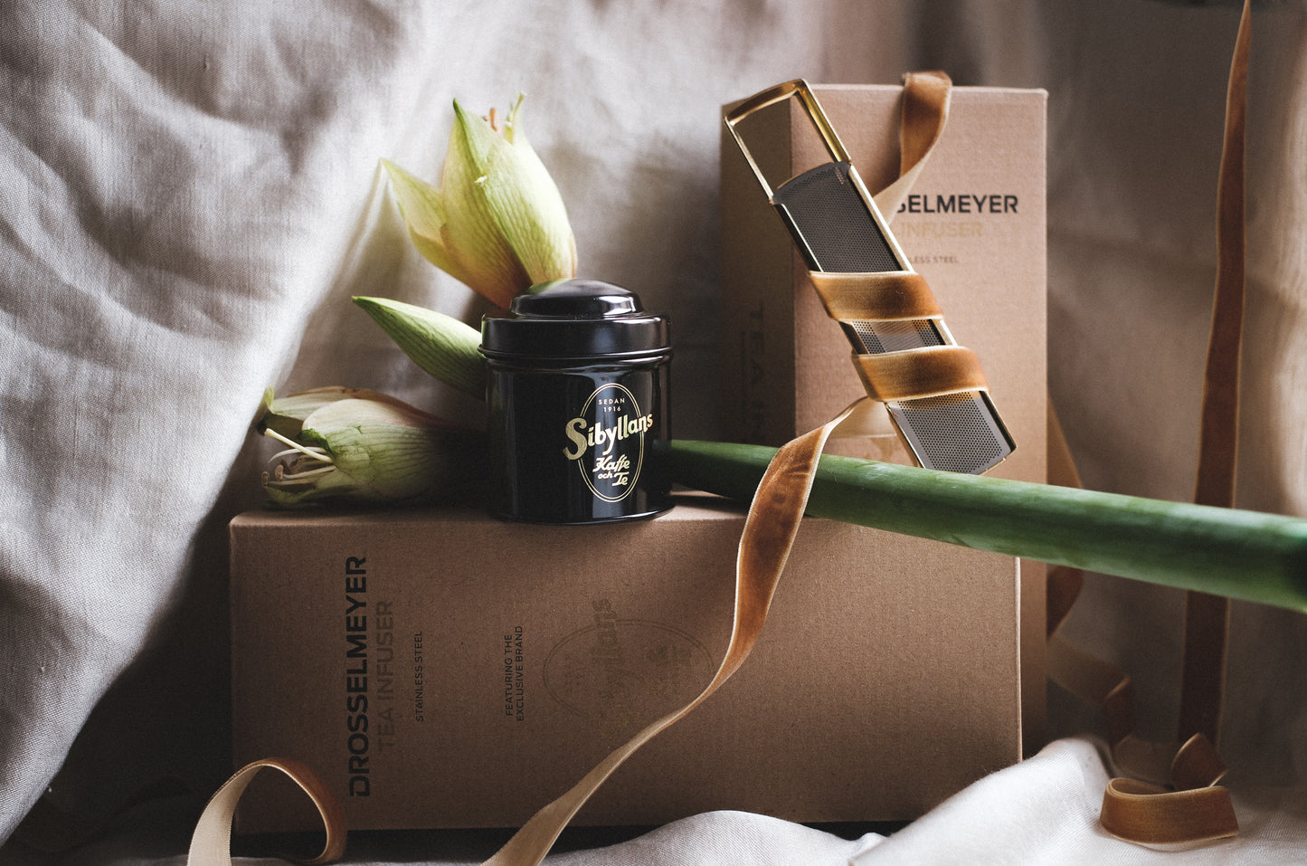 Presentask med tesil och te