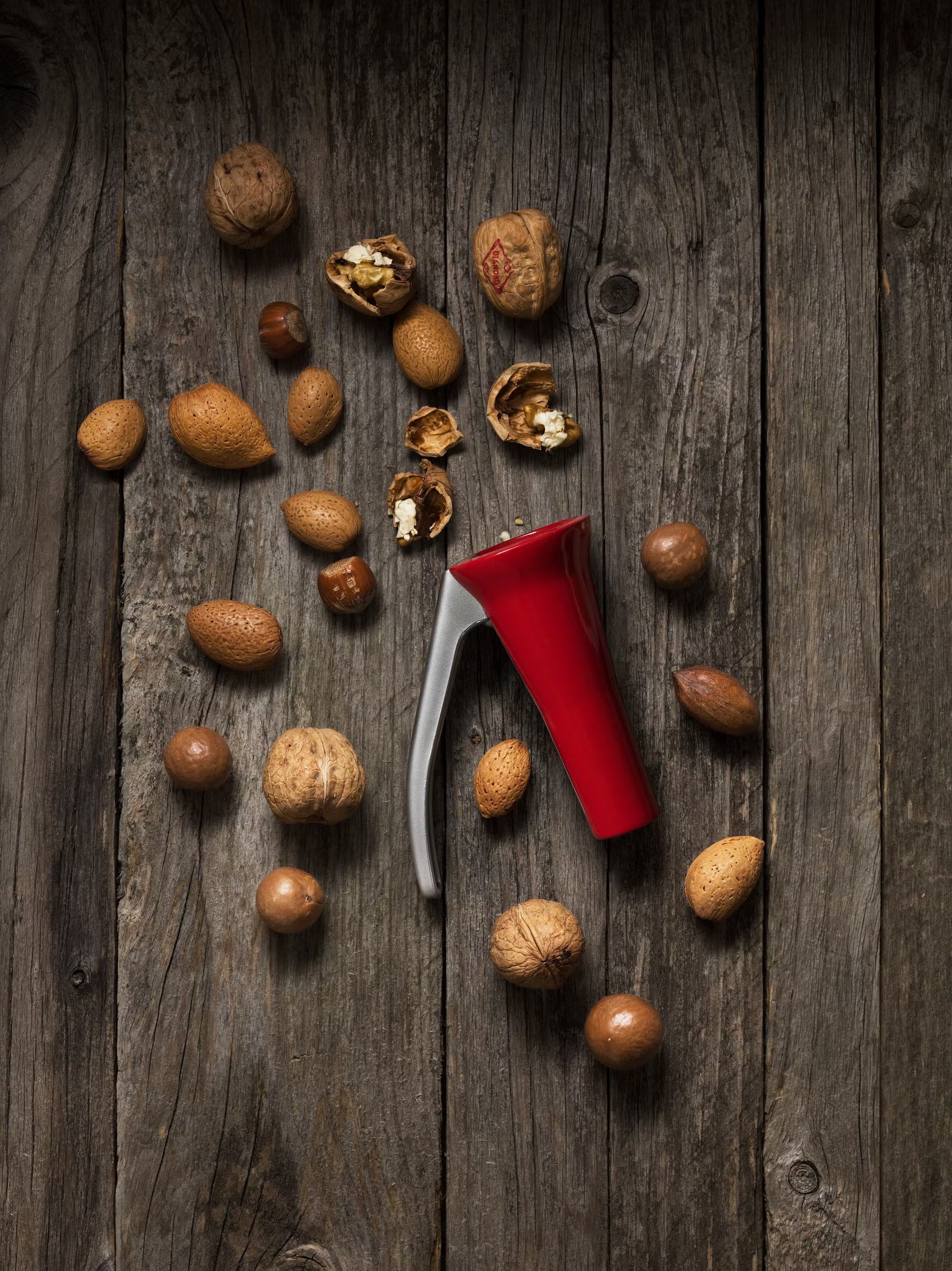Nutcracker_Red_004.avif